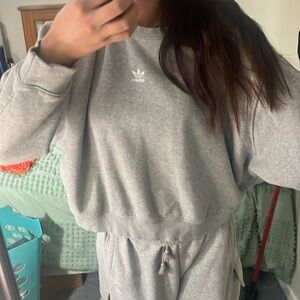 Adidas Crewneck (cropped)